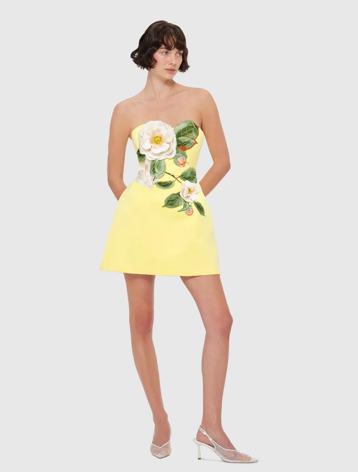 High Quality 3D Floral & Solid Embroidered Vintage Mini Dress Elegant Off-the-Shoulder Day Wear for Women's 2026 Summer